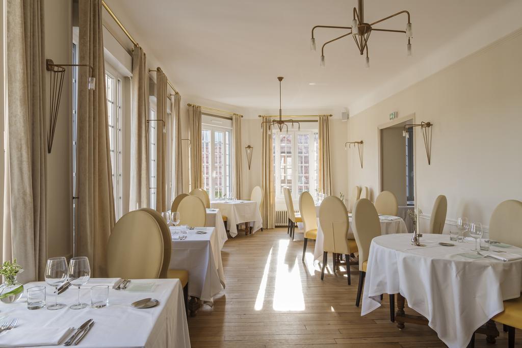 Hotel Restaurant De La Poste & Du Lion D'Or Vezelay Exterior photo